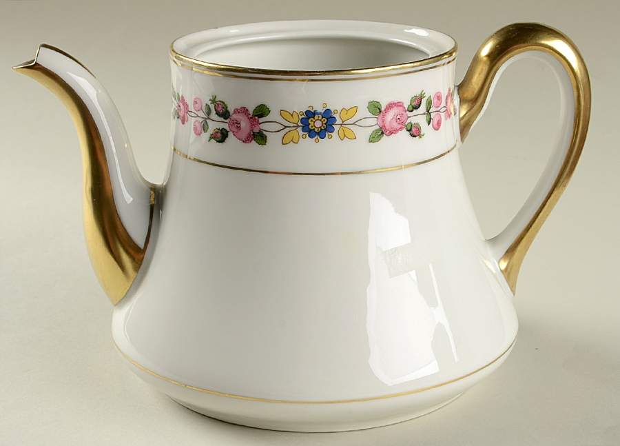AHR84 Teapot No Lid by Charles Ahrenfeldt-1