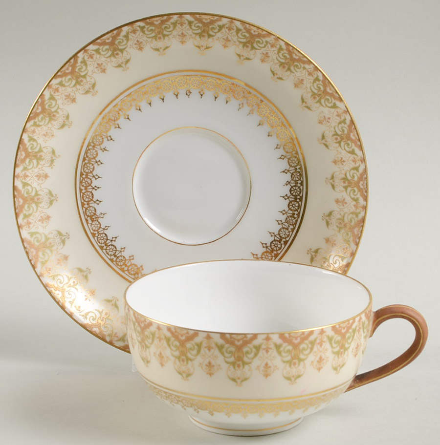 AHR92 Footed Cup & Saucer Set by Charles Ahrenfeldt-1