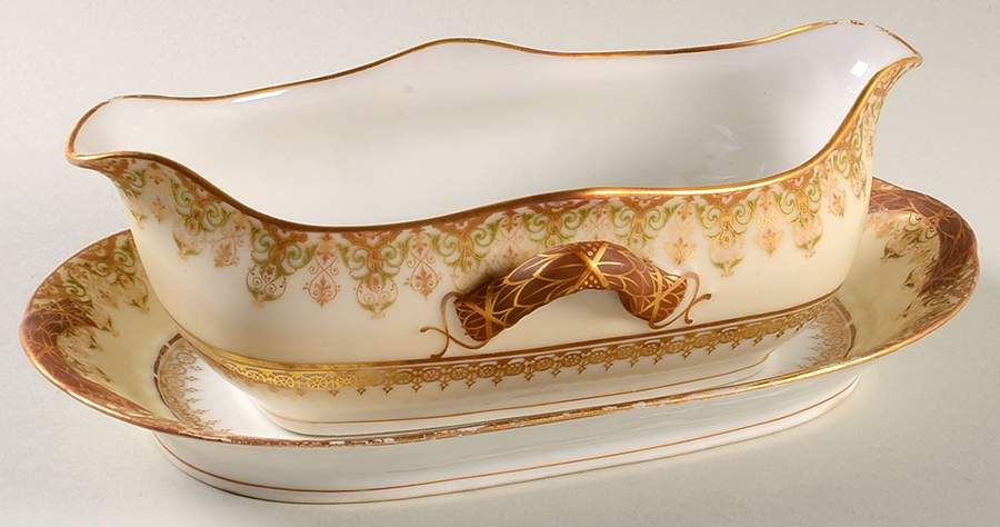 AHR92 Gravy Boat & Underplate by Charles Ahrenfeldt-1