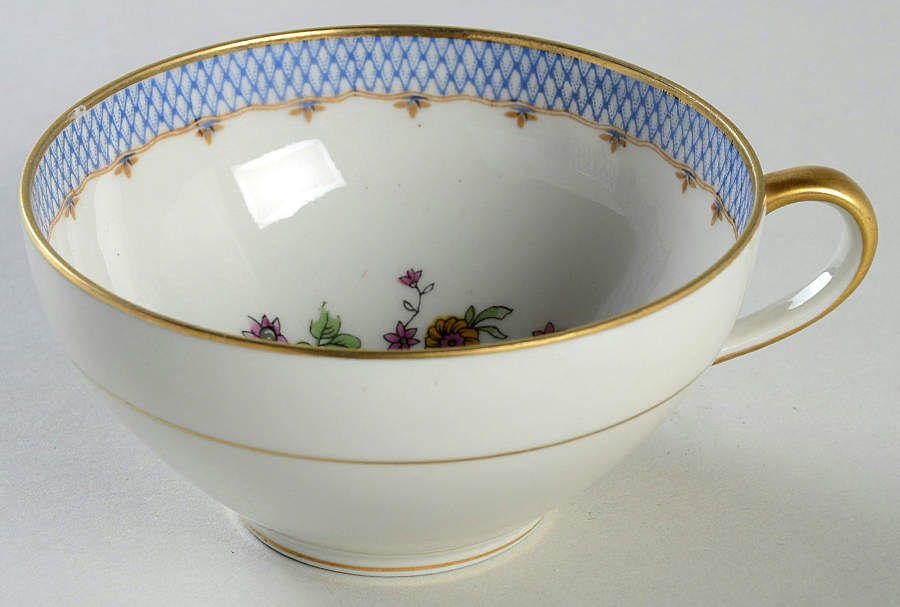 AHR93 Flat Cup by Charles Ahrenfeldt-1