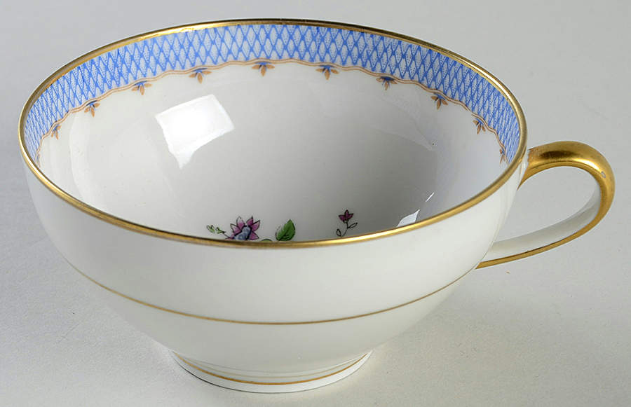 AHR93 Flat Cup by Charles Ahrenfeldt-1