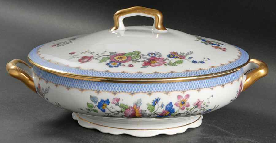 AHR93 Round Covered Vegetable by Charles Ahrenfeldt-1