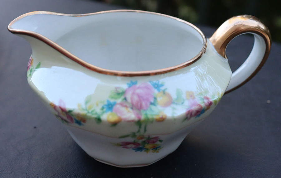 AHR94 Creamer by Charles Ahrenfeldt-1