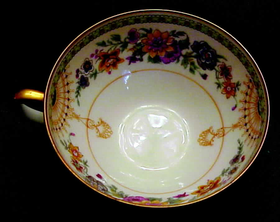 Vendome Flat Cup by Charles Ahrenfeldt-1