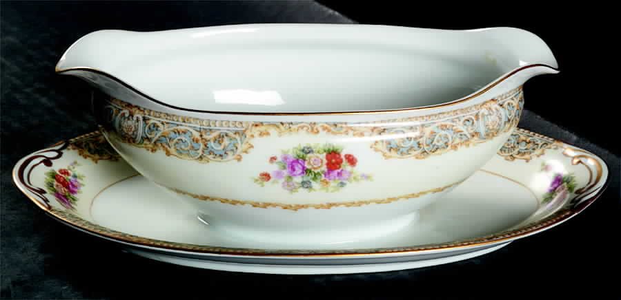 AIC1 Gravy Boat with Attached Underplate by Aichi-1