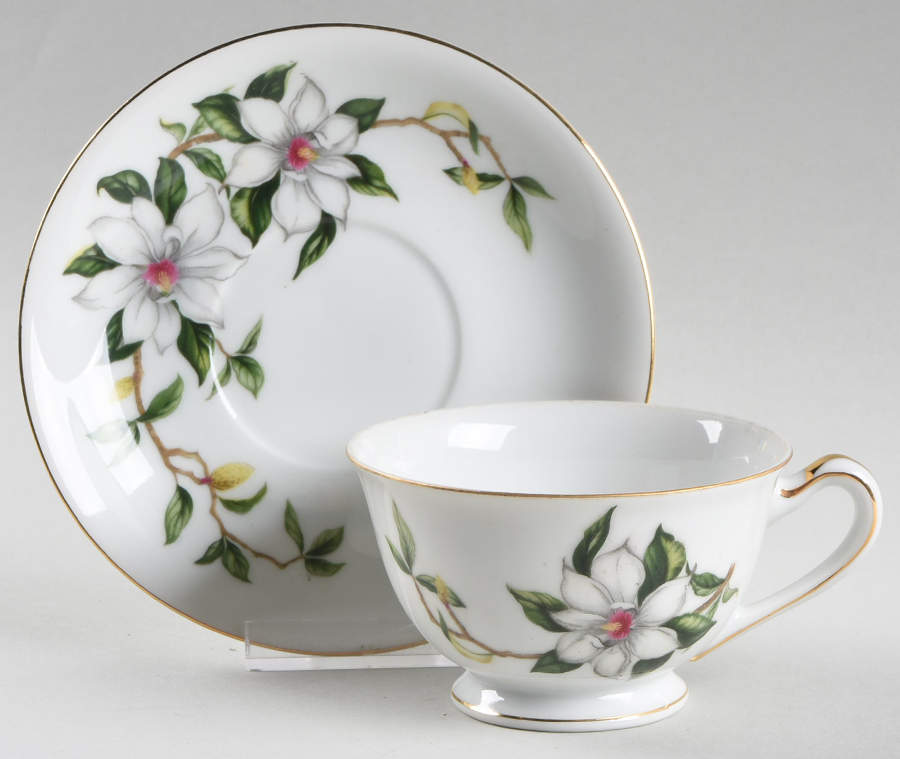 Gardenia Footed Cup & Saucer Set by Aichi-1