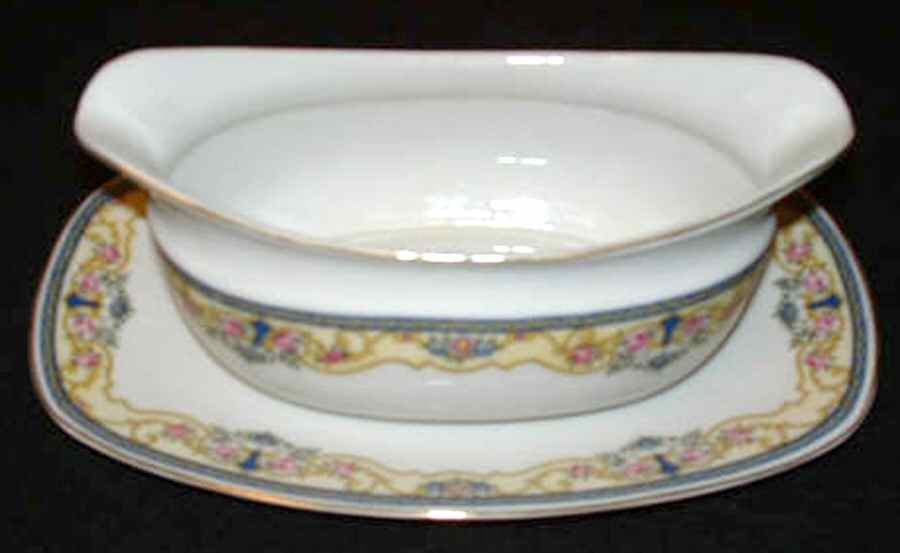 AIH6 (CZECH) Gravy Boat with Attached Underplate by AICH (Czech)-1