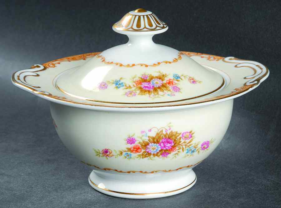 Coronet Sugar Bowl & Lid by Aladdin-1