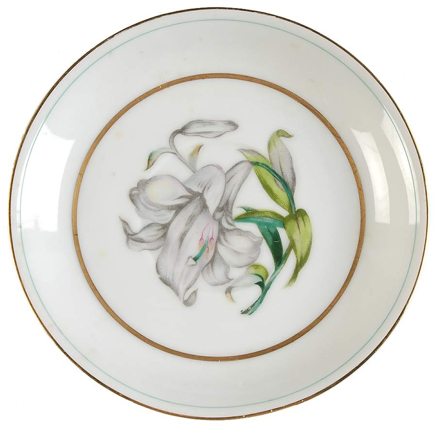 Donna Lily Saucer by Aladdin-1