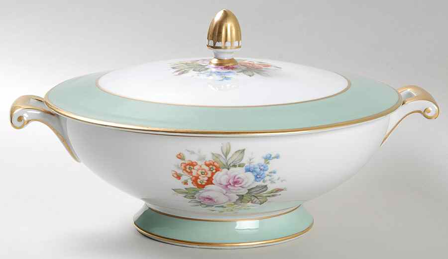 Embassy Round Covered Vegetable by Aladdin-1