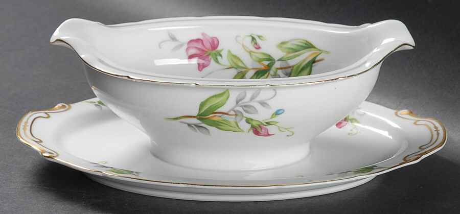 Gardena Gravy Boat with Attached Underplate by Aladdin-1