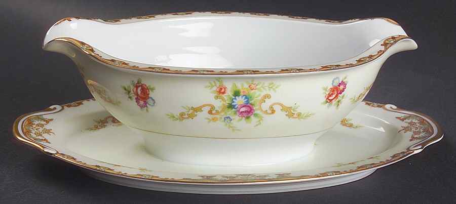 Regal Gravy Boat with Attached Underplate by Aladdin-1