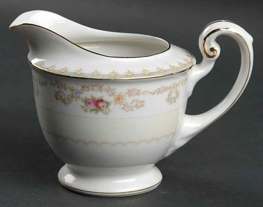Sussex Creamer by Aladdin-1