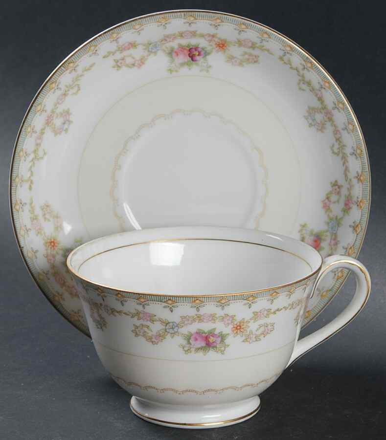 Sussex Footed Cup & Saucer Set by Aladdin-1