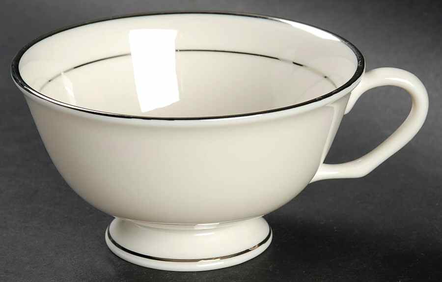 Wedding Band Footed Cup by Aladdin-1