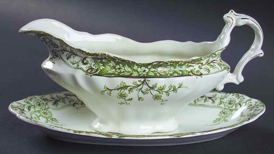 Manhattan Green Gravy Boat & Underplate by Henry Alcock-1
