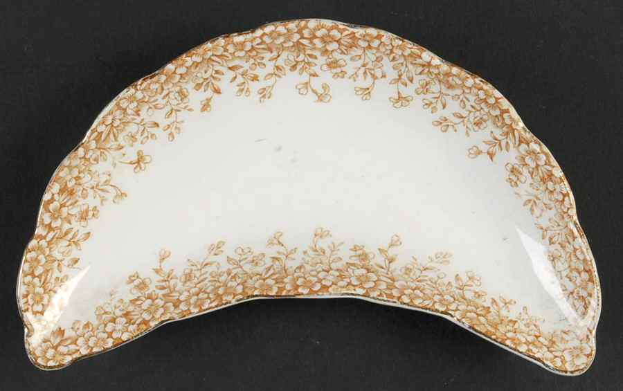 Utopian Brown Bone Dish by Henry Alcock-1