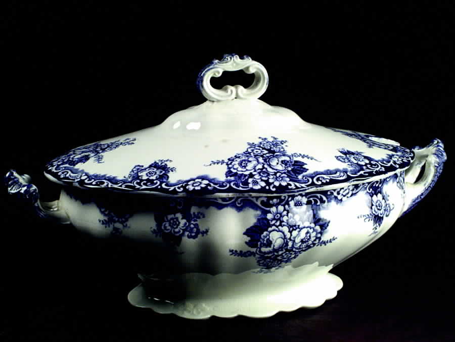 London Tureen &  Lid by Allerton's-1