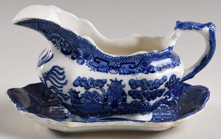Willow Blue (Smooth) Gravy Boat & Underplate/Relish by Allerton's-1