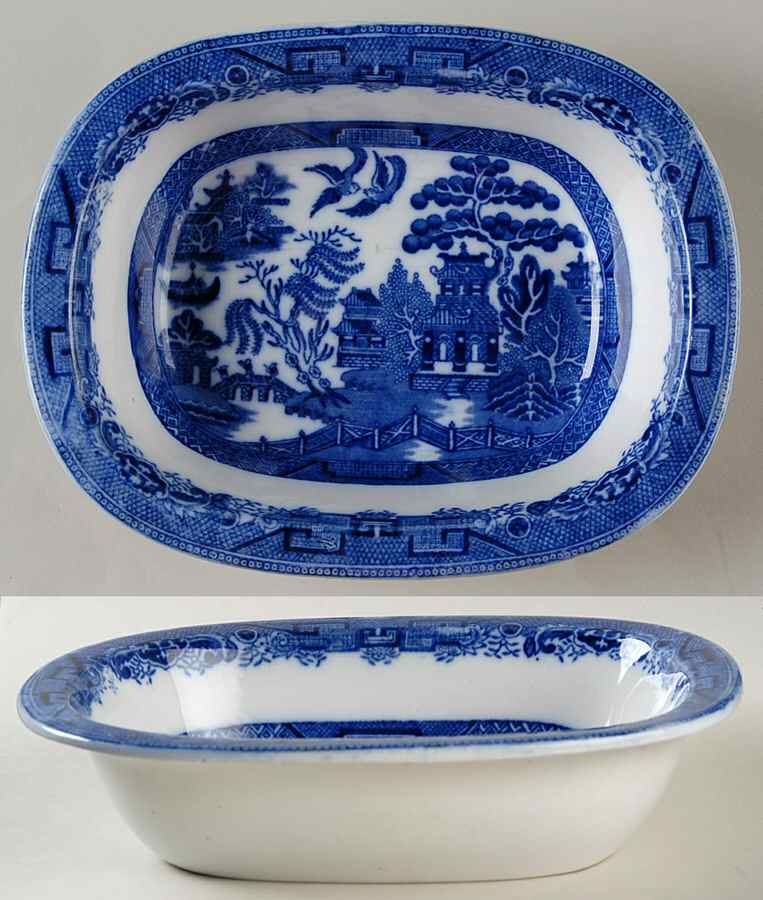 Willow Blue (Smooth) 8" Oval Vegetable Bowl by Allerton's-1