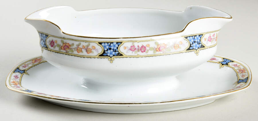 ALT108 Gravy Boat with Attached Underplate by Altrohlau-1
