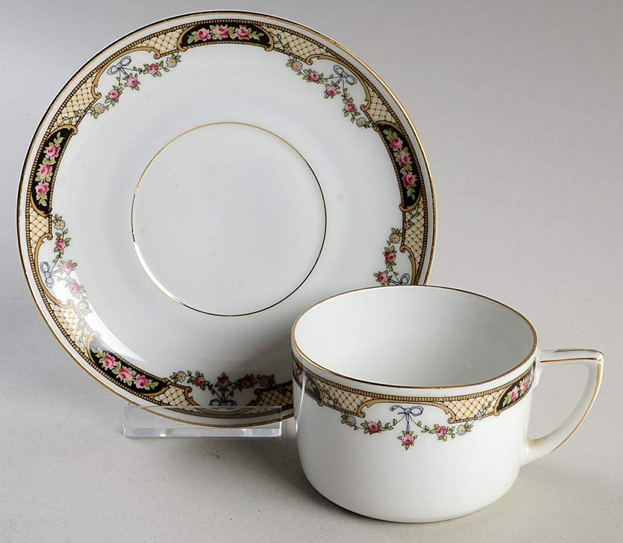ALT37 Flat Cup & Saucer Set by Altrohlau-1