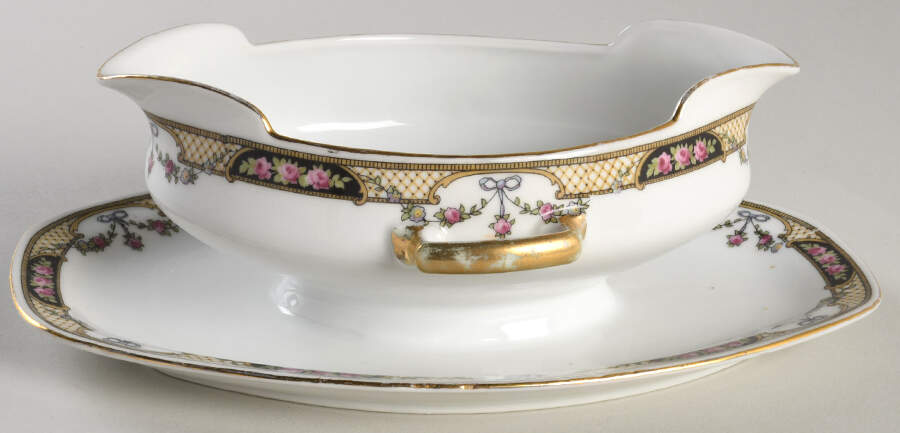 ALT37 Gravy Boat with Attached Underplate by Altrohlau-1