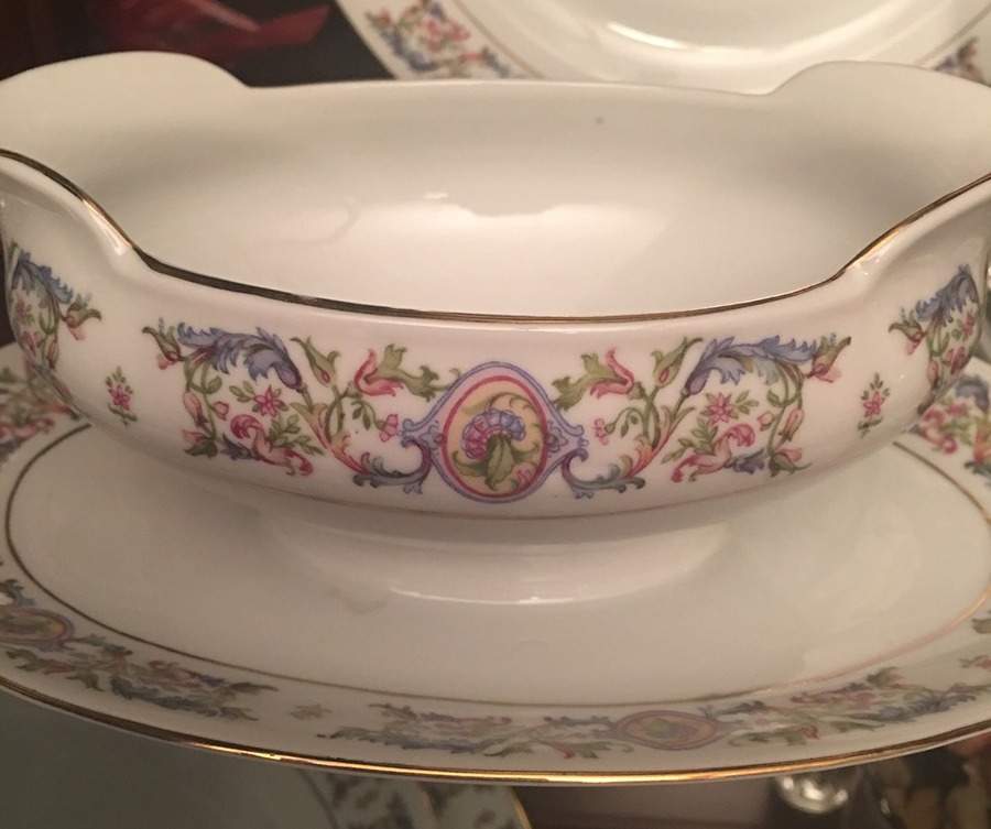 ALT40 Gravy Boat with Attached Underplate by Altrohlau-1