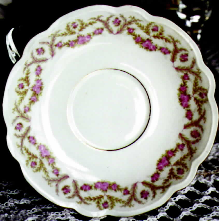 ALT43 Saucer by Altrohlau-1