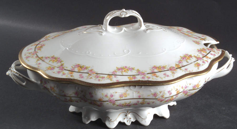 ALT62 Oval Tureen & Lid by Altrohlau-1