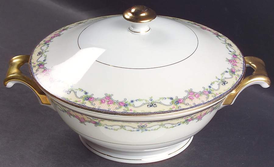 Arabesque Round Covered Vegetable by Altrohlau-1