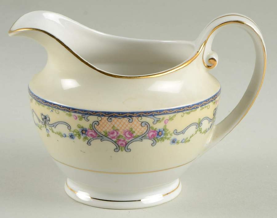 Arabesque Creamer by Altrohlau-1