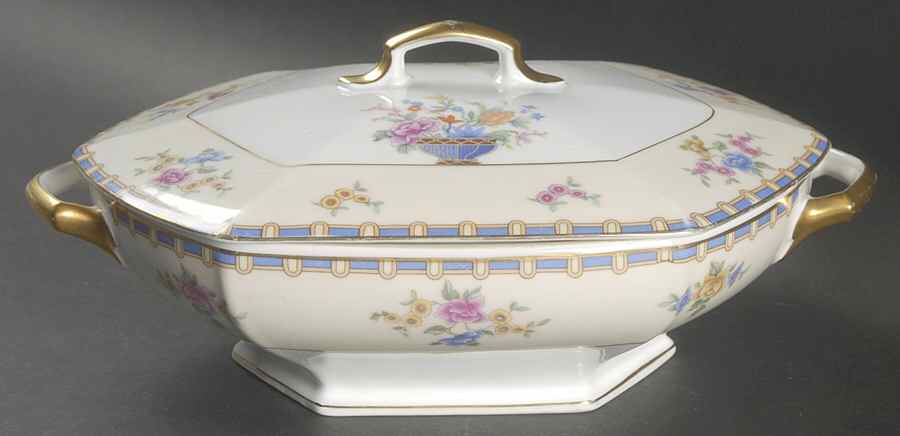 Berkshire Oval Covered Vegetable by Altrohlau-1