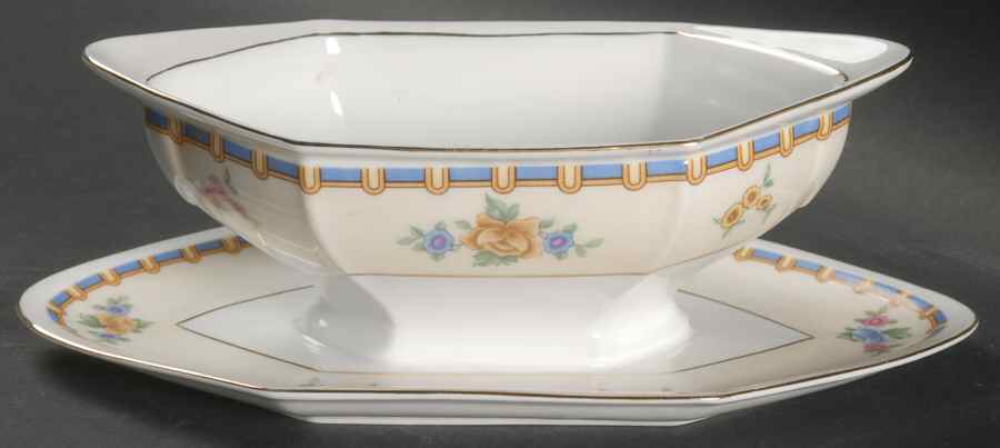 Berkshire Gravy Boat with Attached Underplate by Altrohlau-1