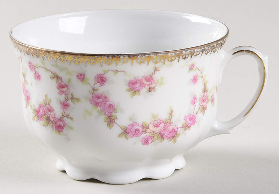 Bridal Rose (Scalloped, Gold Edge) Footed Cup by Altrohlau-1