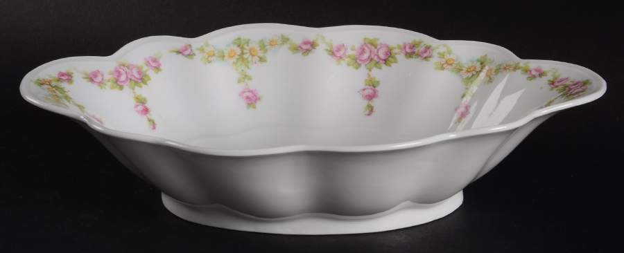 Rose China (Scalloped) 10" Oval Vegetable Bowl by Altrohlau-1