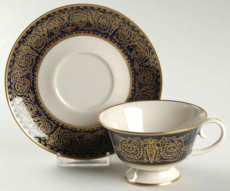 Albemarle Blue Footed Cup & Saucer Set by Alvin-1