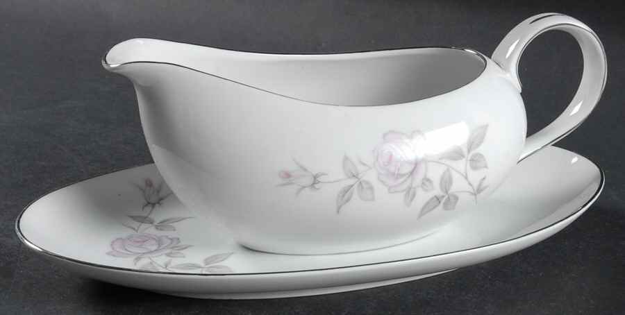 Carmen Gravy Boat & Underplate by Amcrest-1