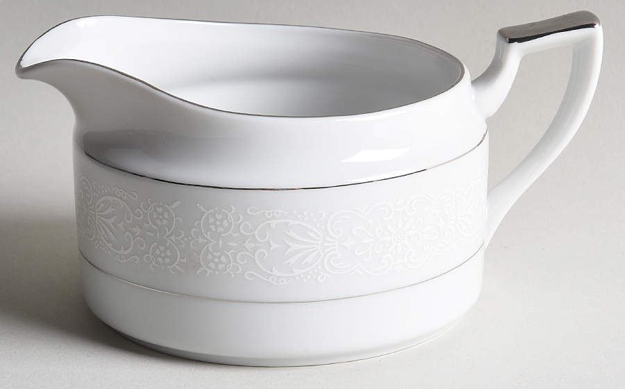 Pembrooke Round Gravy Boat by Amcrest-1