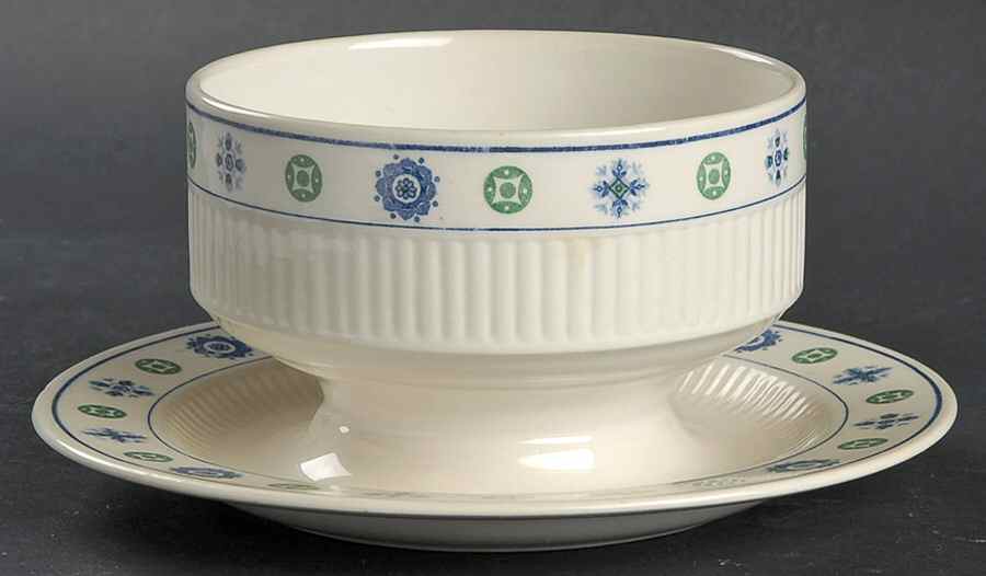 Potomac Gravy Boat with Attached Underplate by Amcrest-1