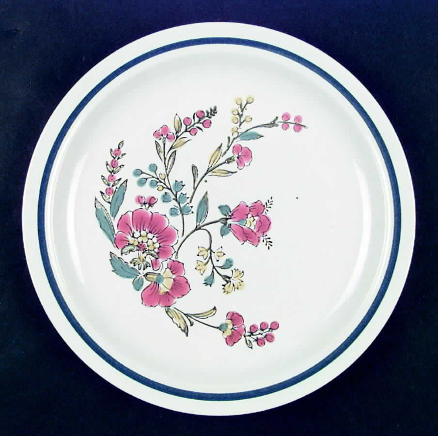 Faircrest Dinner Plate by Anchor Hocking-1