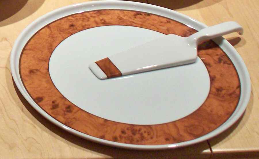 Junon Cake Plate by Apilco-1