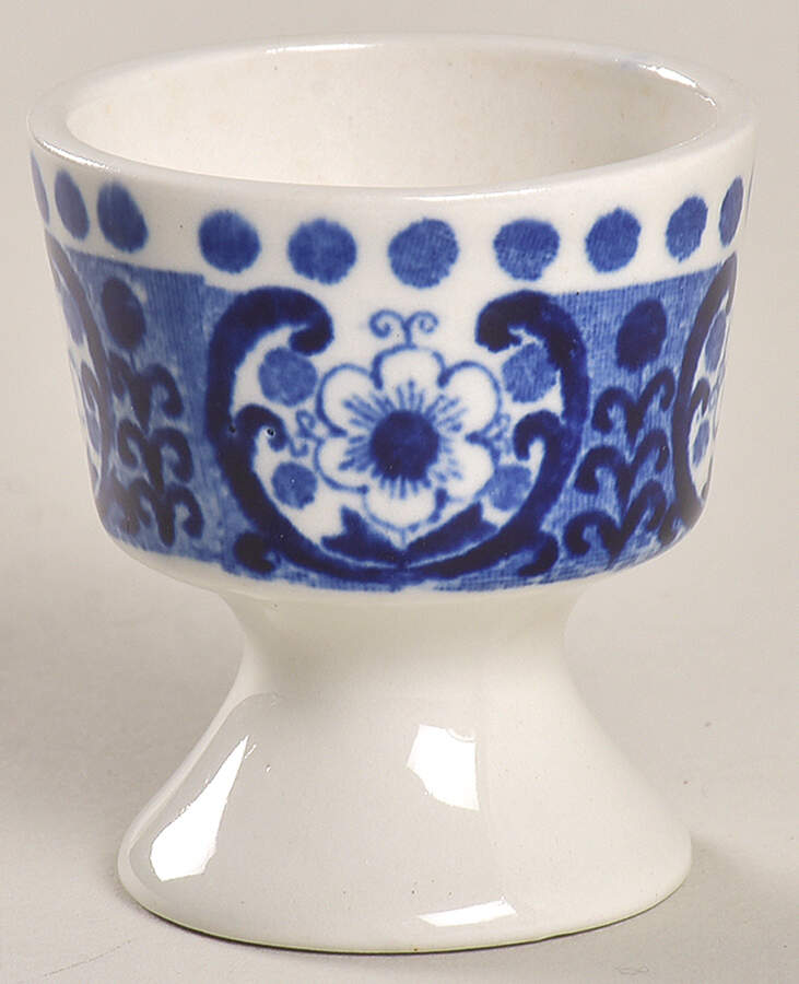 Ali Blue Single Egg Cup by Arabia of Finland-1