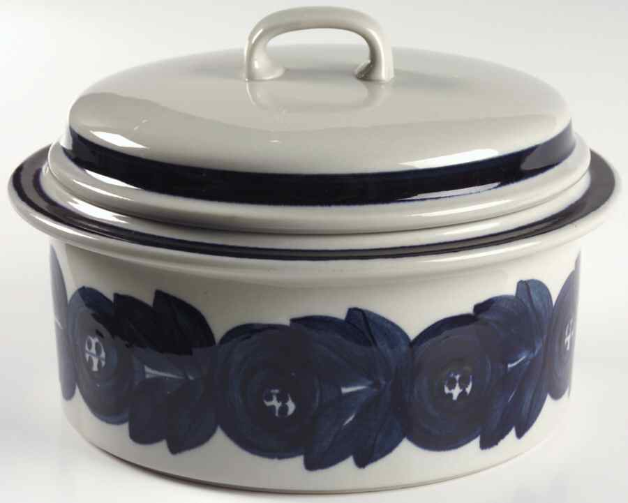 Anemone Blue 1.75 Qt Round Covered Casserole by Arabia of Finland-1