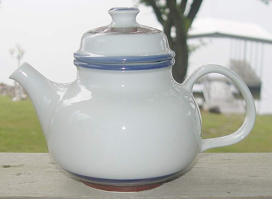 ARA1 Teapot & Lid by Arabia of Finland-1