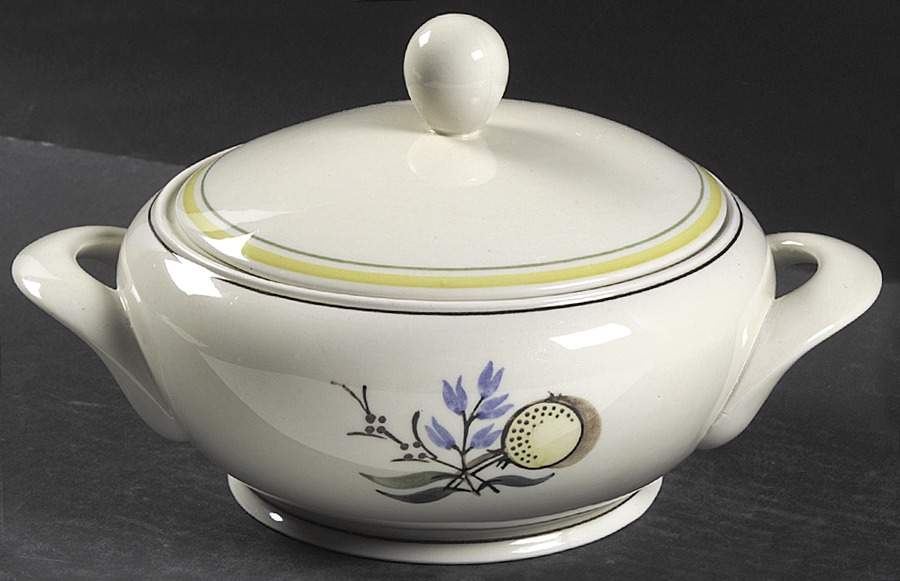 ARA12 Round Covered Vegetable by Arabia of Finland-1