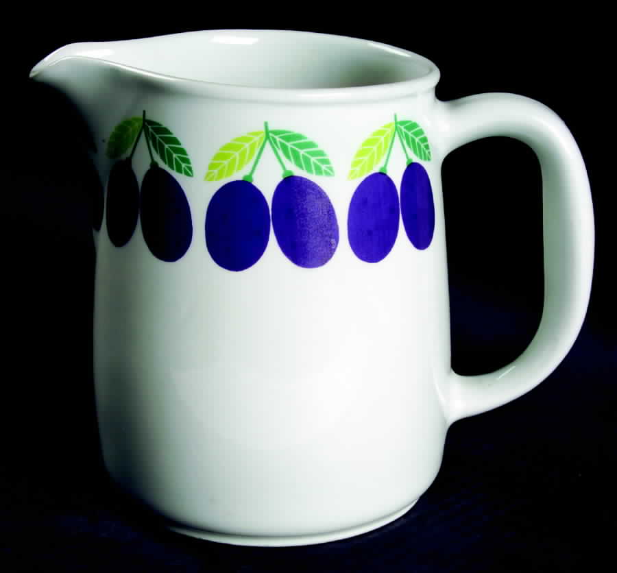 ARA26 40 Oz Pitcher by Arabia of Finland-1