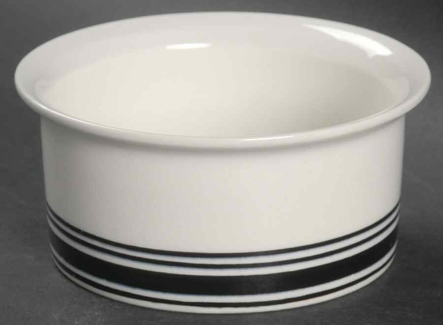 Faenza Black Ramekin by Arabia of Finland-1