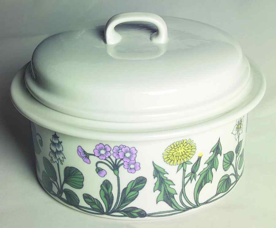Flora 2.5 Qt Round Covered Casserole by Arabia of Finland-1