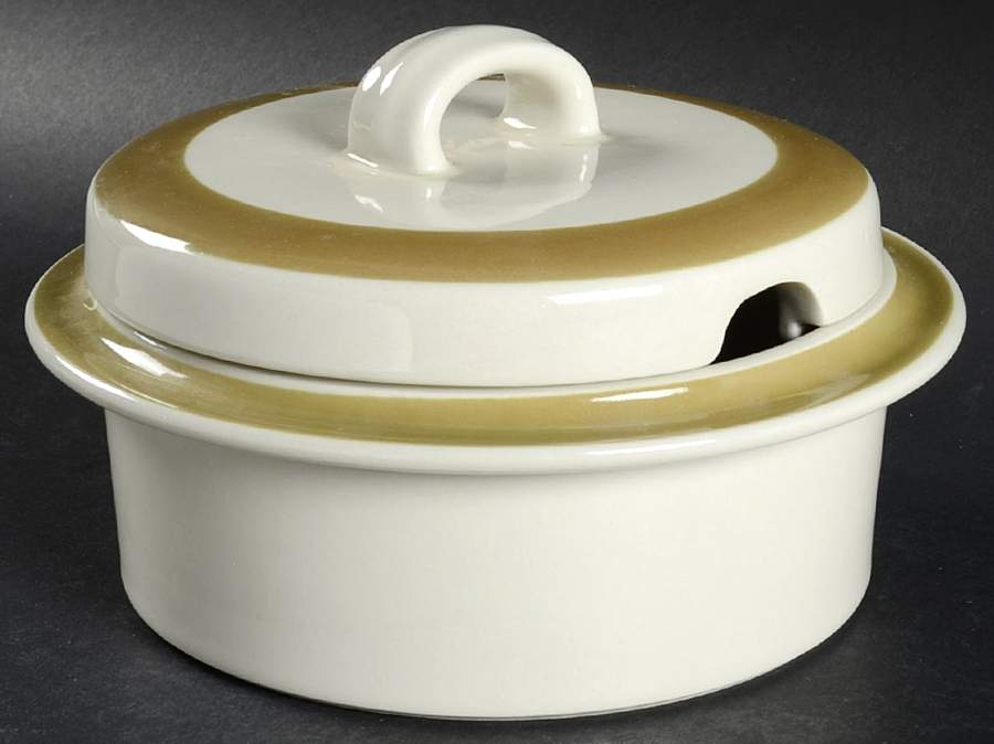 Oliivi 1 Qt Round Covered Casserole by Arabia of Finland-1